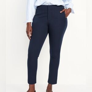 Old Navy In The Navy Blue Extra High Rise  Polished Pixie Skinny Pants Size 16